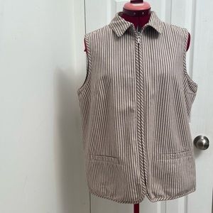 Allison Daley women brown beige zipper front closure vest. Size 12. Used.